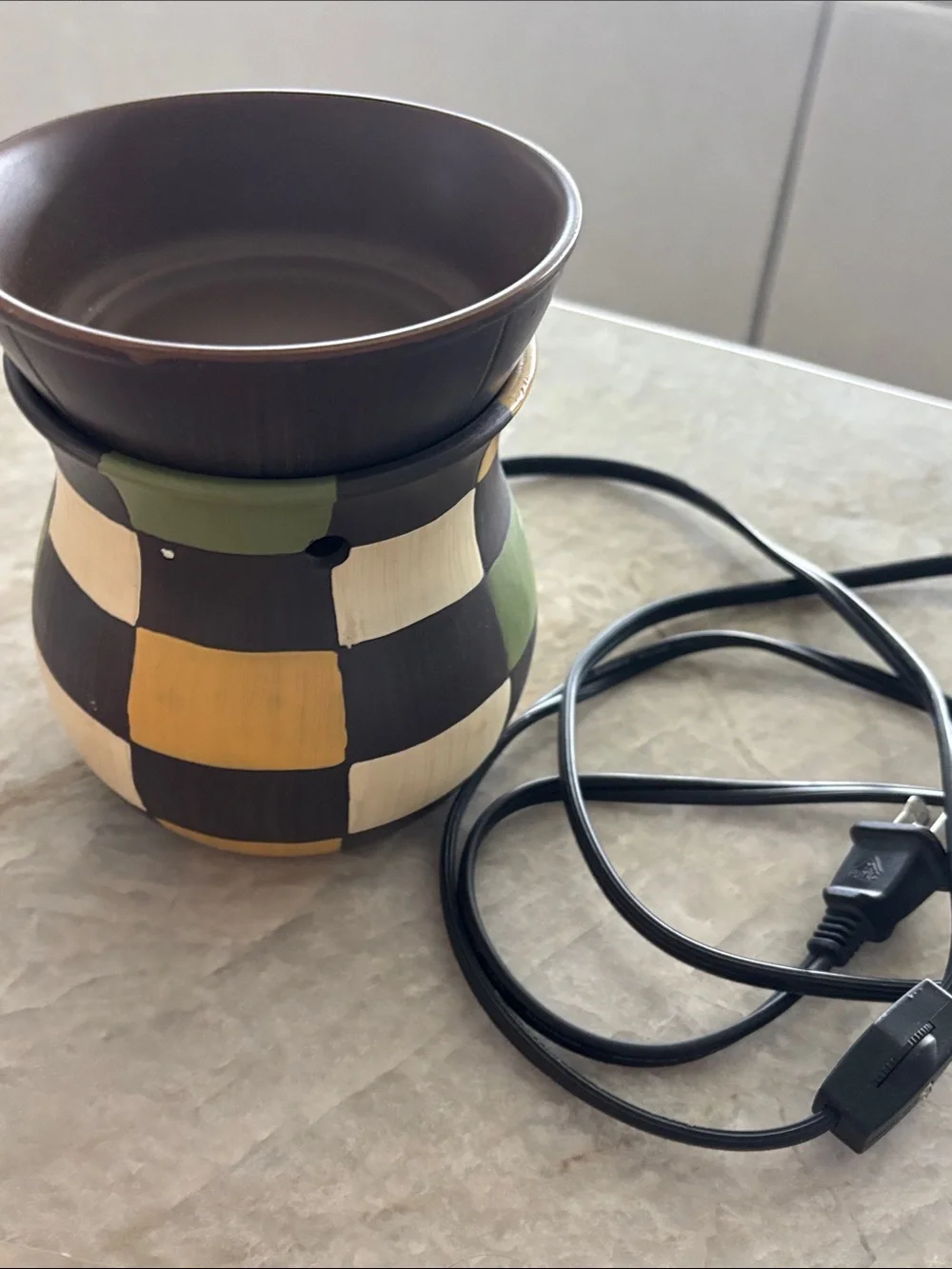 Vintage Checkerboard Electric Wax Warmer with lots of wax melts